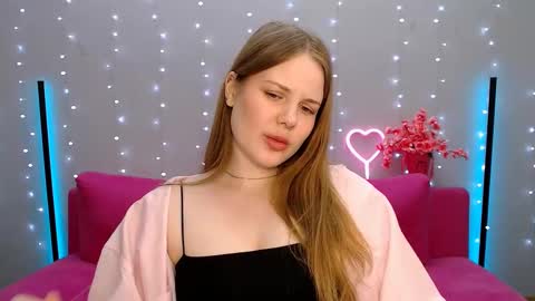 Snapshot of mimicass chatting on February 19, 2025, 5:38 pm Kelly online show from February 19, 2025, 5:38 pm