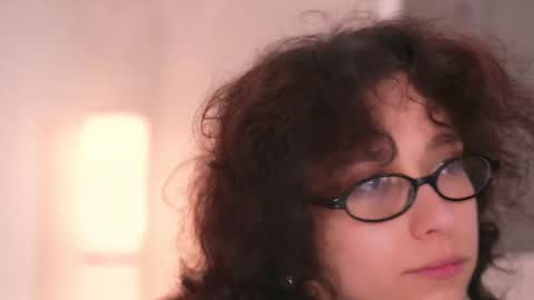 Snapshot of mimilicks chatting on November 11, 2025, 6:13 am IRIS online show from November 11, 2025, 6:13 am