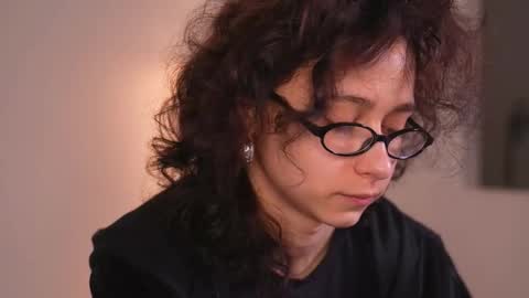 Snapshot of mimilicks chatting on November 22, 2025, 7:40 am IRIS online show from November 22, 2025, 7:40 am