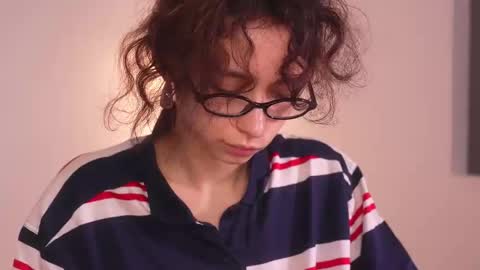 Snapshot of mimilicks chatting on November 26, 2025, 7:53 am IRIS online show from November 26, 2025, 7:53 am