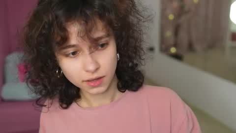 Snapshot of mimilicks chatting on November 29, 2025, 7:33 am IRIS online show from November 29, 2025, 7:33 am