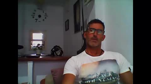 Snapshot of mindthestep chatting on October 9, 2025, 9:40 am MIND online show from October 9, 2025, 9:40 am