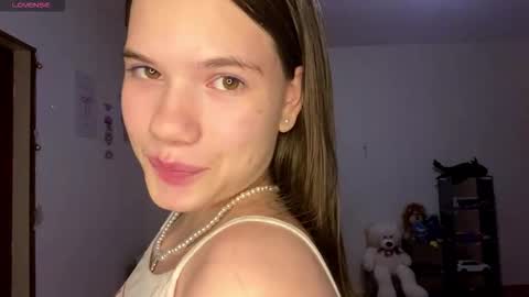 Amelia online show from November 13, 2025, 3:22 pm