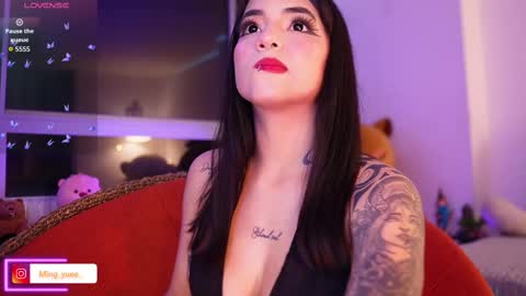 Snapshot of ming_yue_ chatting on October 8, 2025, 5:05 am My name is Fer Nice to meet you  give it a thumbs up please its important online show from October 8, 2025, 5:05 am
