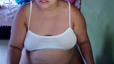 Snapshot of minnie_bbw69 chatting on February 17, 2025, 11:23 am Andrea online show from February 17, 2025, 11:23 am