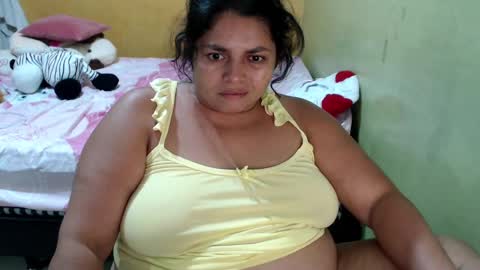 Snapshot of minnie_bbw69 chatting on February 19, 2025, 12:35 am Andrea online show from February 19, 2025, 12:35 am