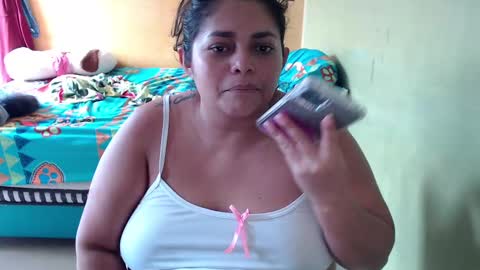 Snapshot of minnie_bbw69 chatting on September 16, 2025, 6:31 pm Andrea online show from September 16, 2025, 6:31 pm