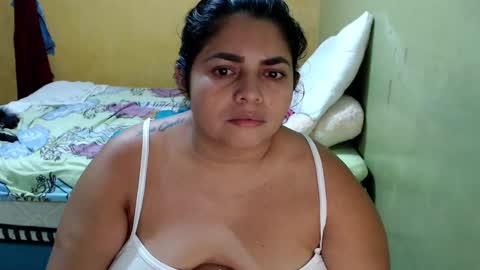 Snapshot of minnie_bbw69 chatting on September 25, 2025, 12:25 am Andrea online show from September 25, 2025, 12:25 am
