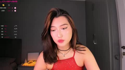 minnie_jin online show from February 9, 2025, 1:14 pm