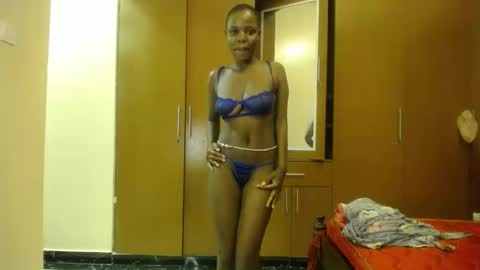 Snapshot of minnie_lila chatting on September 28, 2025, 6:30 am Lila online show from September 28, 2025, 6:30 am