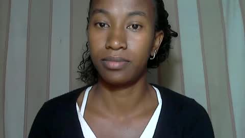 minouch211907 online show from February 15, 2025, 10:31 pm