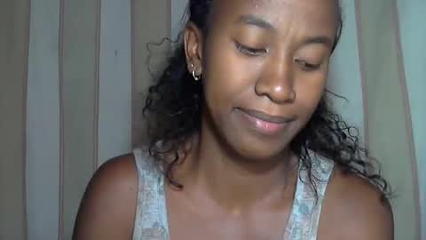 minouch211907 online show from February 17, 2025, 8:26 pm