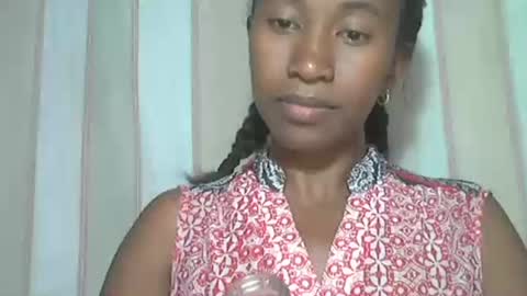 minouch211907 online show from November 20, 2025, 10:59 am