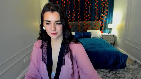 Jessi online show from November 18, 2025, 8:13 pm