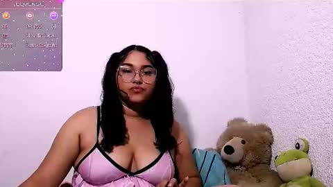 mira_cherry online show from November 13, 2025, 6:01 am