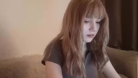 Snapshot of mira_doll chatting on December 17, 2025, 4:24 pm Mira doll online show from December 17, 2025, 4:24 pm