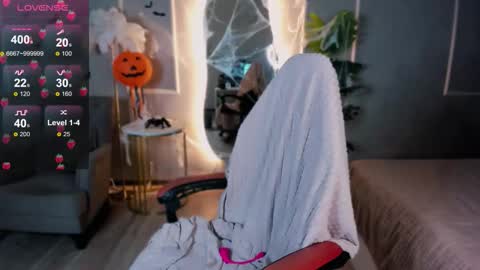 Snapshot of mira_fyre chatting on November 5, 2025, 8:42 pm MIra online show from November 5, 2025, 8:42 pm