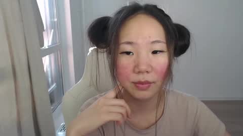 mira_g online show from February 26, 2025, 12:25 pm