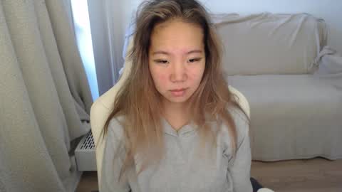 mira_g online show from September 12, 2025, 6:13 am