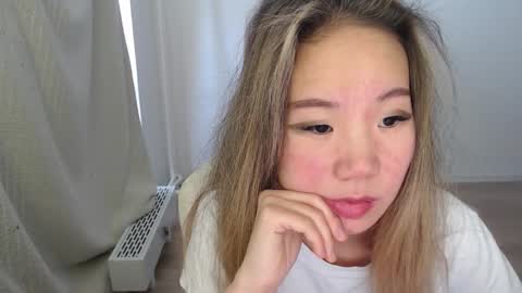 mira_g online show from October 20, 2025, 8:59 am