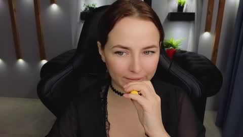 Snapshot of mira_mermayd chatting on January 10, 2025, 4:33 am Mira online show from January 10, 2025, 4:33 am