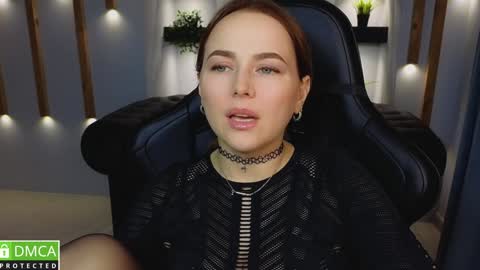 Snapshot of mira_mermayd chatting on January 17, 2025, 11:17 am Mira online show from January 17, 2025, 11:17 am