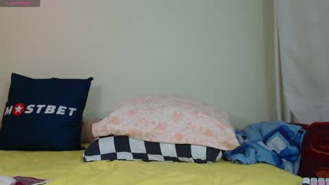 Snapshot of mira_one_ chatting on December 11, 2024, 11:08 am mira_one_ online show from December 11, 2024, 11:08 am