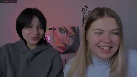 Snapshot of miraella chatting on October 2, 2025, 8:32 am Mira online show from October 2, 2025, 8:32 am