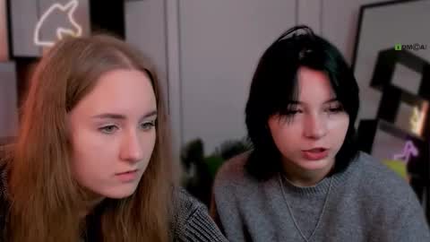 Snapshot of miraella chatting on October 12, 2025, 8:46 am Mira online show from October 12, 2025, 8:46 am