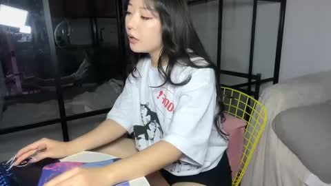 Snapshot of mirafloat chatting on November 6, 2025, 11:22 am mirafloat online show from November 6, 2025, 11:22 am