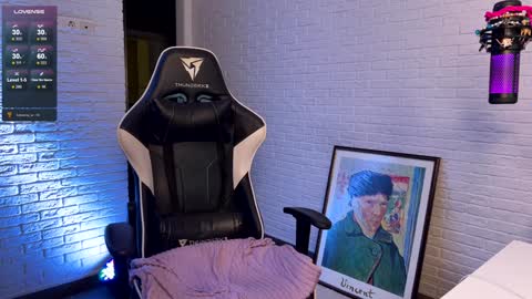 Snapshot of mirai_meow chatting on December 10, 2024, 3:44 pm Kattie Kate Katana Katarina Ri Cat baby bb - your choise xo xo online show from December 10, 2024, 3:44 pm