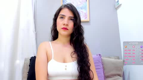 Snapshot of miranda_doll_ chatting on February 5, 2025, 12:17 pm online show from February 5, 2025, 12:17 pm