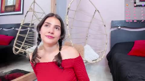 Snapshot of miranda_doll_ chatting on March 6, 2025, 3:24 pm online show from March 6, 2025, 3:24 pm