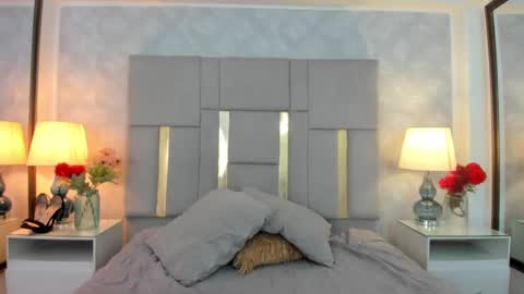 Snapshot of mirandafoxx chatting on March 4, 2025, 8:27 pm Mirandas room online show from March 4, 2025, 8:27 pm