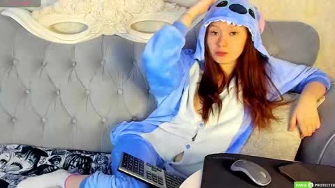Snapshot of miriamwhite chatting on March 6, 2025, 4:08 am Miriam WhiteF online show from March 6, 2025, 4:08 am