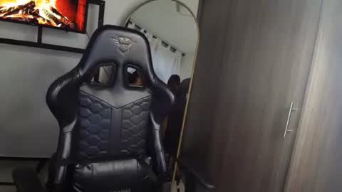 Snapshot of mis_iyasha chatting on November 10, 2025, 10:42 pm IYASHA online show from November 10, 2025, 10:42 pm