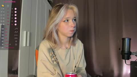 misekiii online show from November 4, 2025, 11:59 pm