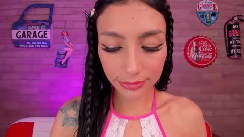 Snapshot of miss___evangeline chatting on December 4, 2025, 2:43 am Evangeline online show from December 4, 2025, 2:43 am