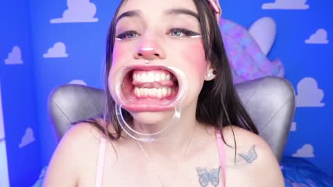 Snapshot of miss___sara chatting on February 7, 2025, 10:20 pm Sara online show from February 7, 2025, 10:20 pm