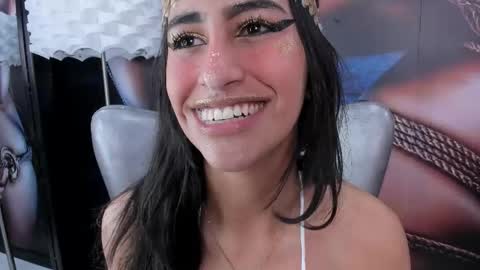 Taylor online show from October 31, 2025, 2:45 am