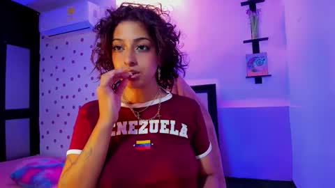 Akemi 3 online show from September 27, 2025, 2:05 am