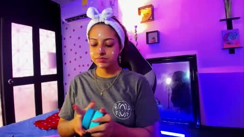 Akemi 3 online show from October 12, 2025, 2:05 pm