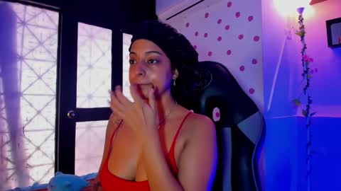 Akemi 3 online show from November 9, 2025, 2:04 pm