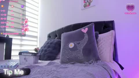 Snapshot of miss_amarantha1 chatting on February 13, 2025, 1:37 pm A M A R A N T H A online show from February 13, 2025, 1:37 pm