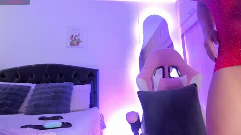 Snapshot of miss_amarantha1 chatting on November 5, 2025, 11:43 am A M A R A N T H A online show from November 5, 2025, 11:43 am