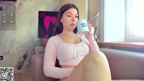 Sandy online show from September 27, 2025, 1:43 am