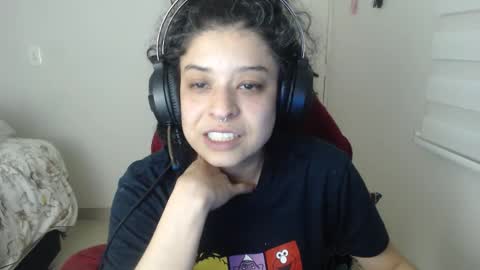 Miss Carmila online show from November 8, 2025, 1:17 am