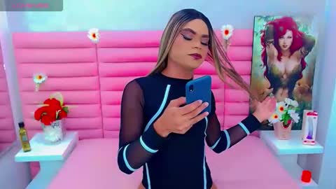 Snapshot of miss_dania chatting on October 11, 2025, 7:56 pm DANIA online show from October 11, 2025, 7:56 pm