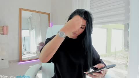 Snapshot of miss_diamond__ chatting on September 9, 2025, 7:41 am miss_diamond__ online show from September 9, 2025, 7:41 am