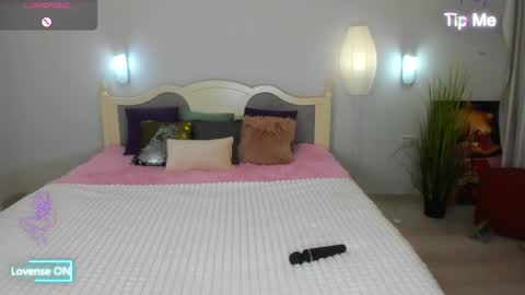 Snapshot of miss_elias chatting on February 15, 2025, 8:11 pm Elia online show from February 15, 2025, 8:11 pm